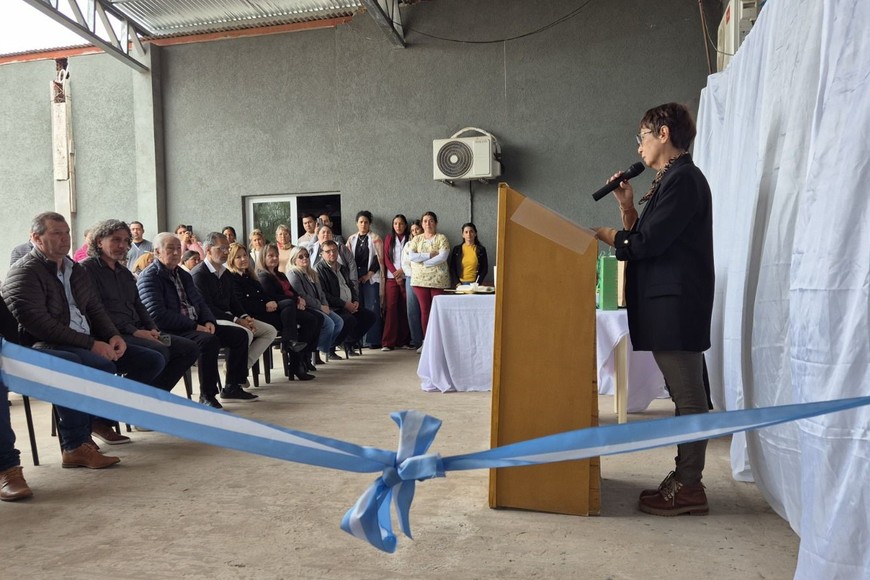 La instalación cuenta además con áreas de revelado y comando.