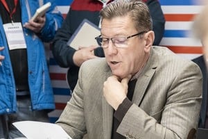 La comisión presidida por el senador por San Justo Rodrigo Borla del radicalismo tendrá otro secretario o secretaria. No se respetó el Reglamento cuando se designó a Martínez Fernández. Por lo pronto se acordó convocar a la participación ciudadana mientras no haya proyectos girados por Labor Parlamentaria. Foto: Gentileza Prensa Oficial de la Convención