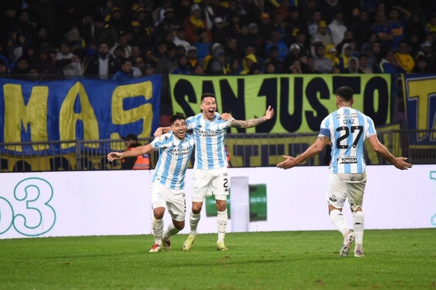 El festejo del Decano en Santiago. Crédito: Prensa Copa Argentina