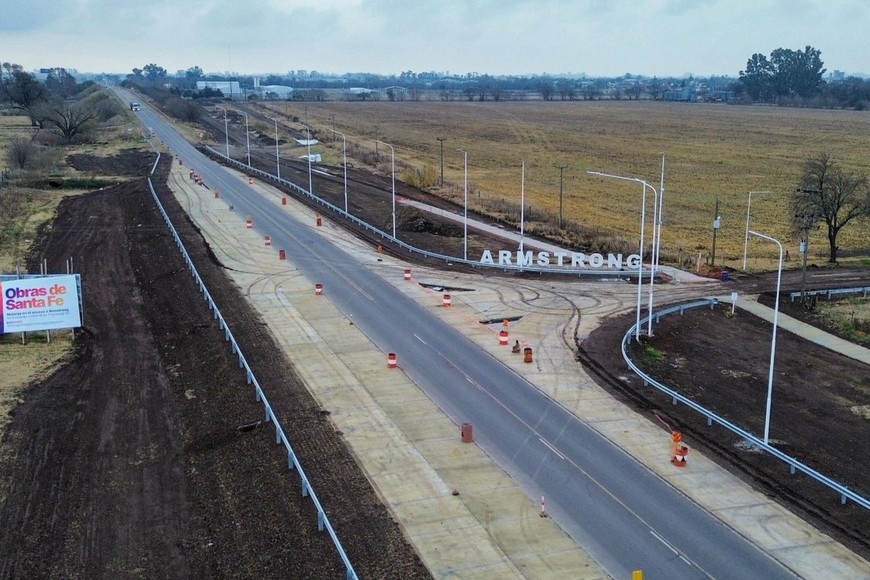 La intervención forma parte del plan de infraestructura vial que ejecuta la gestión del gobernador Maximiliano Pullaro en distintos puntos del territorio provincial.