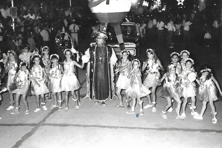 El concurso denominado “La Figurita Difícil” se trataba de un certamen mediante el cual se solicitaban imágenes de eventos y lugares precisos que actualmente el Museo local no posee.