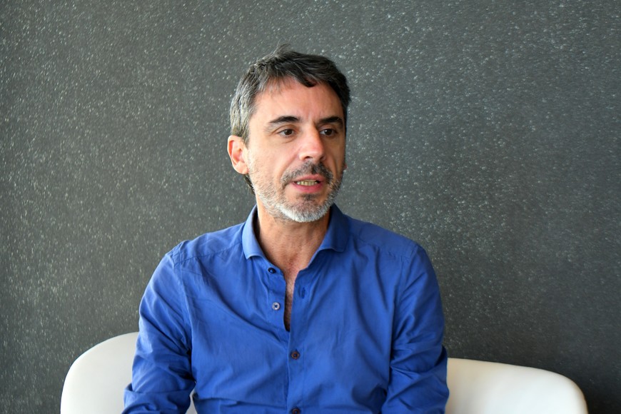 La inteligencia artificial ya forma parte de la vida cotidiana y redefine el escenario laboral global.