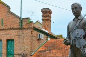 Venado Tuerto celebrará un nuevo aniversario del natalicio de Cayetano Silva.