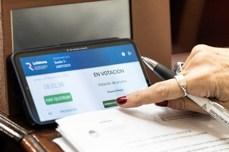 Instantánea de la última sesión de la convención, donde se votó en contra de la impugnación a Oliveras.