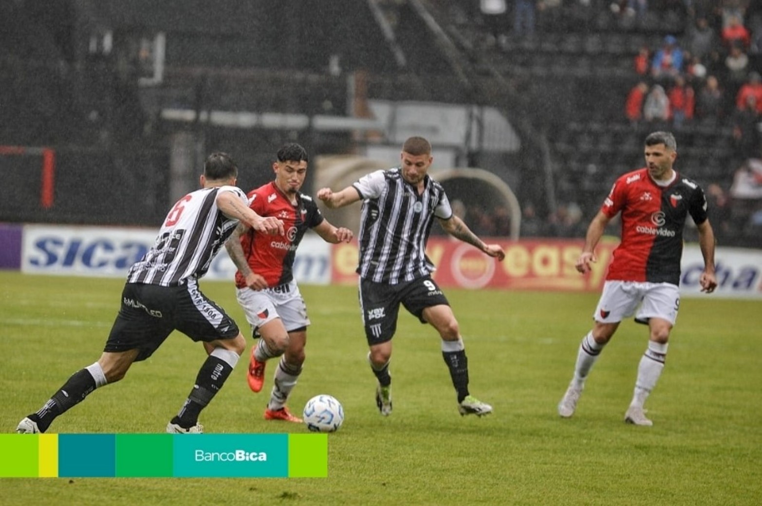 Colon vs Gimnasia de Mendoza. Foto: Matías Pintos.