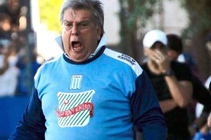 El técnico de Victoriano Arenas fue golpeado este domingo.