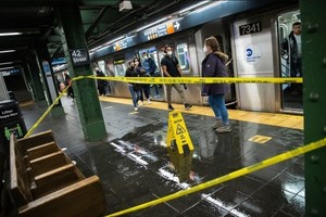 El transporte público —especialmente el metro— colapsó en varias líneas.