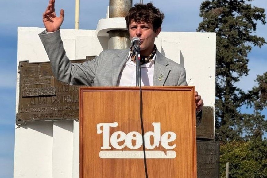 Joaquín Poleri durante su mensaje alusivo al aniversario de su ciudad. Foto: Gentileza.