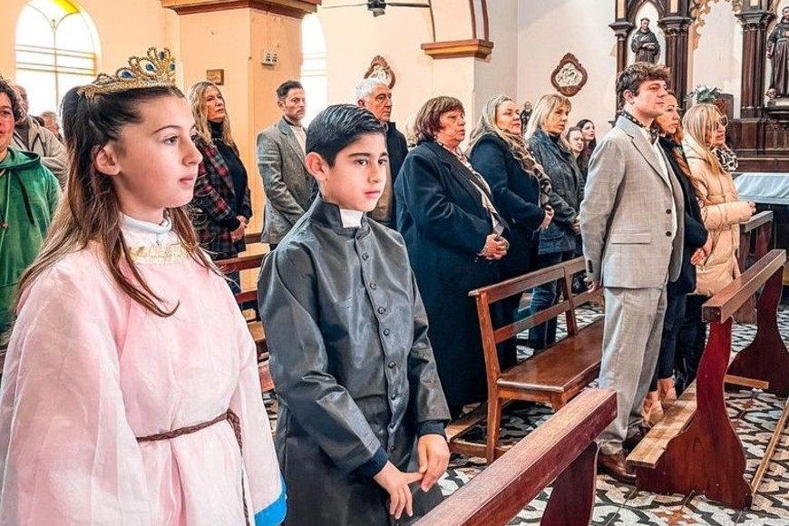 El intendente participó de la Santa Misa por 150° aniversario. Foto: Gentileza.