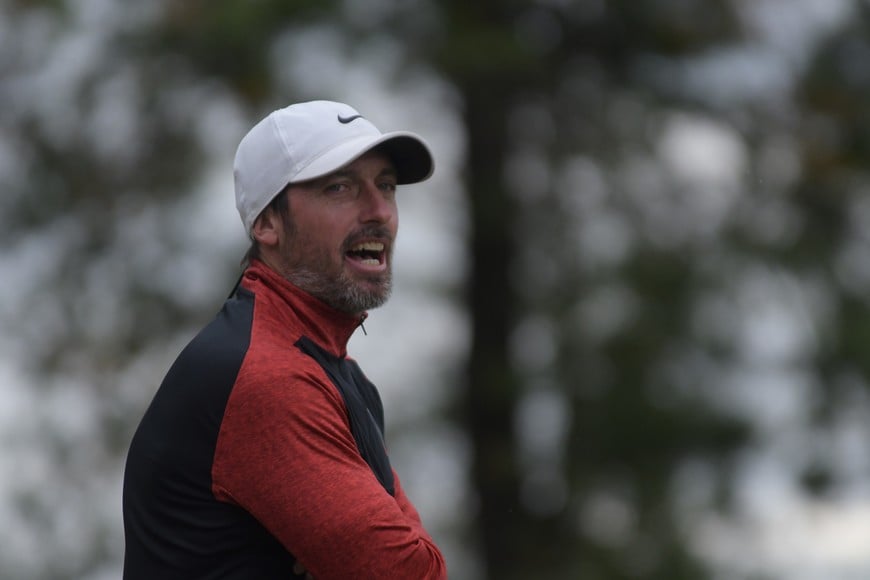 Martín Minella anunció que saldrá a pelear palo y palo el partido del domingo en Jujuy. A Colón no le queda otra que jugar cada partido a ganar para intentar achicar la gran ventaja que le lleva el último clasificado. Crédito: Luis Cetraro