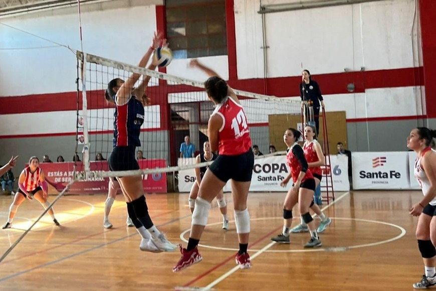 El triunfo sirvió para escalar posiciones y meterse entre los ocho mejores del certamen.