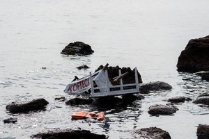 Los equipos de campo recuperaron más de 20 cadáveres de las costas de las ciudades de Shaqra y Zinjibar.