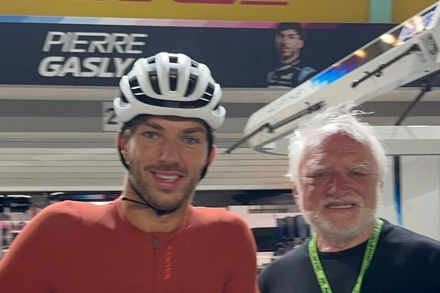 Andras Arato, el hombre meme, es fanático de la F1. Foto: @kymillman