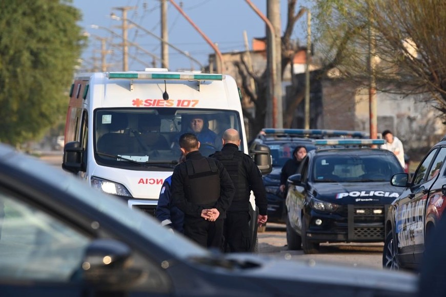 El violento episodio en Nueva Esperanza derivó en un operativo. Foto: Flavio Raina