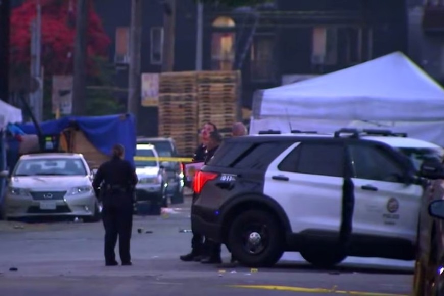 La policía encontró ocho personas heridas de bala en el lugar. Foto: ABC