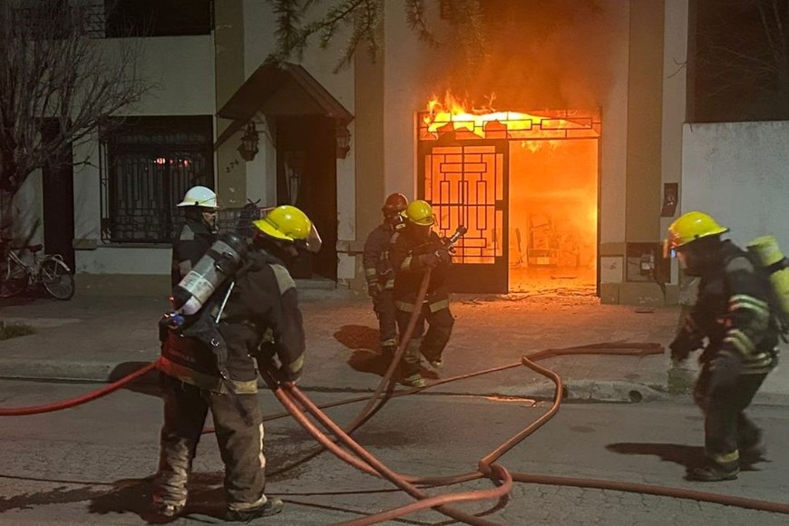 Los bomberos desplegaron un operativo rápido y organizado