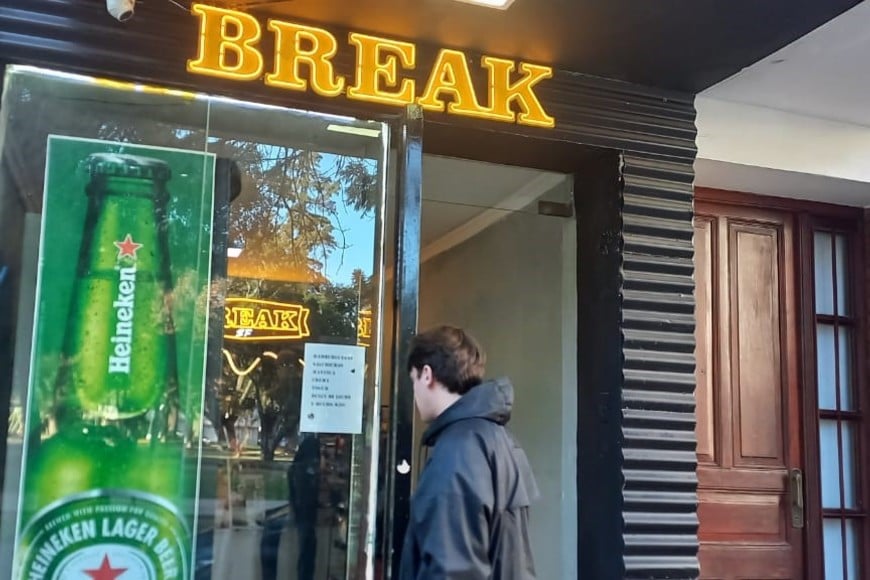 "Llegué y estaba todo tirado, hasta la caja registrodora en el piso", señaló Mauro. Crédito: El Litoral.