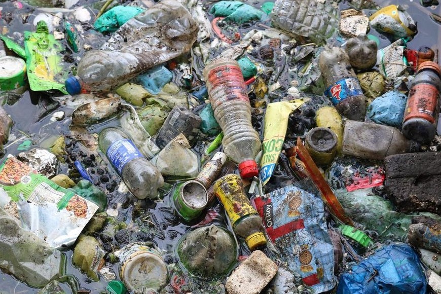 El plástico ya forma parte de nuestro organismo y sumamente peligroso para la salud.