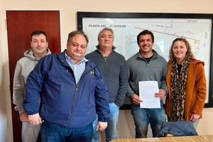 El acuerdo permitirá la construcción de dársenas de descanso para camiones sobre la Ruta Provincial 36-S, en su empalme con la calle Santa Fe.