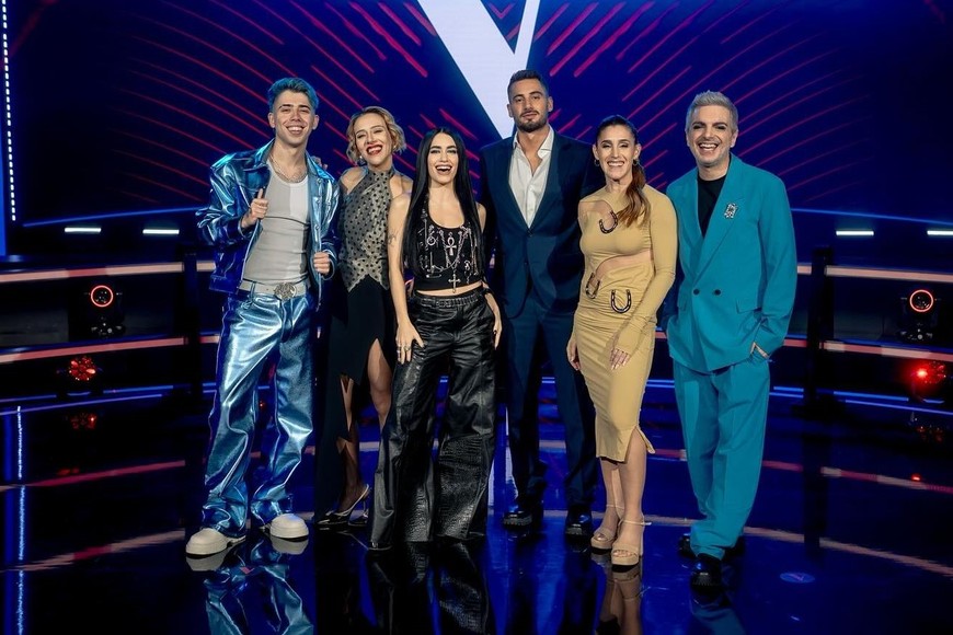 Los coaches y el conductor de esta temporada.