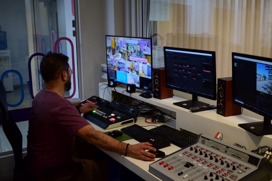 Radio Rafaela, la señal que amplifica la información local desde el corazón del oeste santafesino.