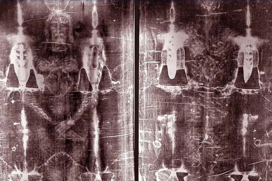 Los análisis comparativos revelaron que la imagen del Sudario era más coherente con una matriz de bajorrelieve que con un cuerpo humano real.