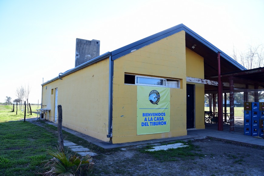 Va creciendo. El Tiburón y sus colores ya lucen en el nuevo predio. Créditos: Guillermo Di Salvatore