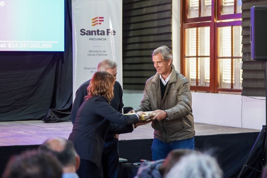 El administrador general de Vialidad Provincial, Pablo Seghezzo, subrayó: “que esta es la primera etapa de un proyecto clave para la provincia”.