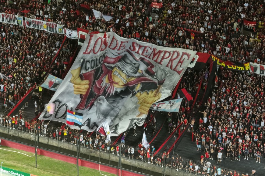 Condenaron al hijo de un jefe de la barra de Colón detenido con droga y un arma en barrio Centenario