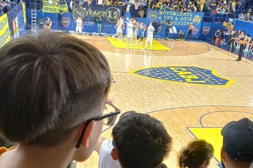 Joaco viendo a Boca. Foto: Gentileza