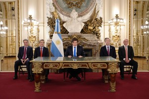 El presidente repasó lo hecho en materia fiscal e hizo anuncios para cuidar el superávit.