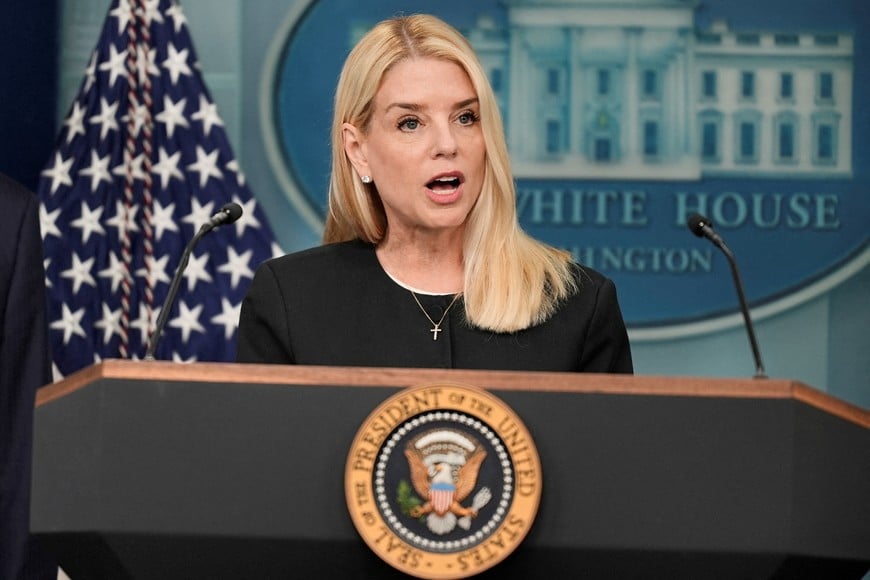 FILE PHOTO: U.S. Attorney General Pam Bondi speaks to the media, in the Press Briefing Room at the White House in Washington D.C., June 27, 2025. REUTERS/Ken Cedeno/File Photo