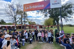 La Planta de Campamento N.º 9 está ubicada sobre la Ruta 97S, en el paraje La Británica, entre Lanteri y Las Garzas, departamento General Obligado.