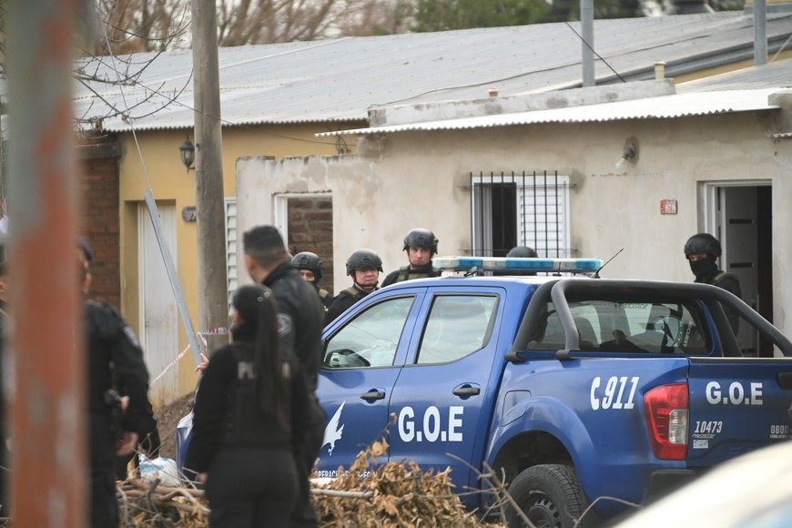 Efectivos del GOE realizaron la irrupción. Foto: Flavio Raina