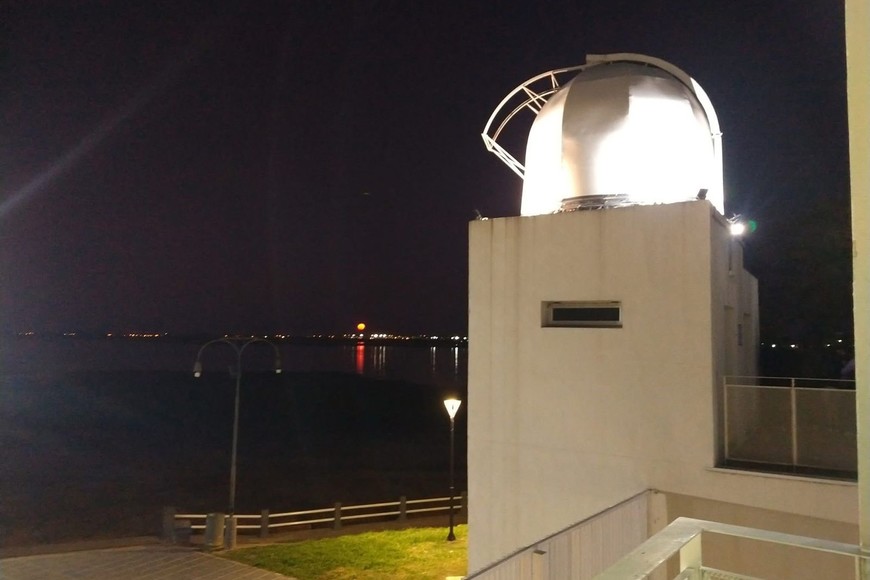 Así se vio la Luna del Esturión en Santa Fe. Crédito: Gentileza Code