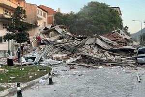Un sismo de magnitud 6,1 impactó el oeste de Turquía, con epicentro en Sindirgi,