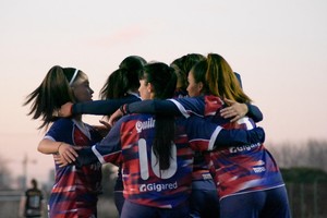 Histórico. Unión dio vuelta el resultado y lo festejó.