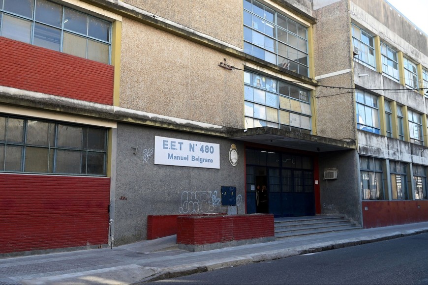Detalles de las mejoras en accesibilidad frente a la escuela.