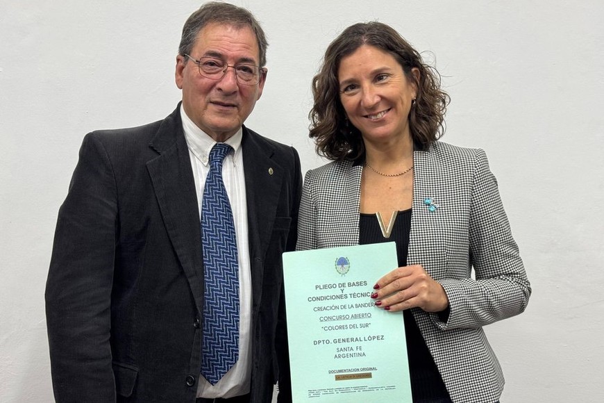 La senadora junto a Jorge Arta.