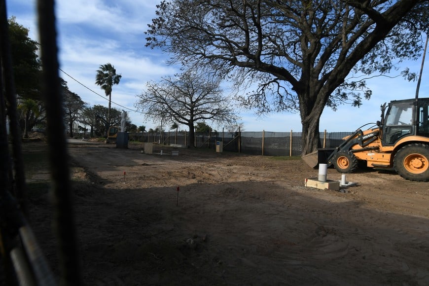 Operarios y las máquinas ya trabajan en el sector.