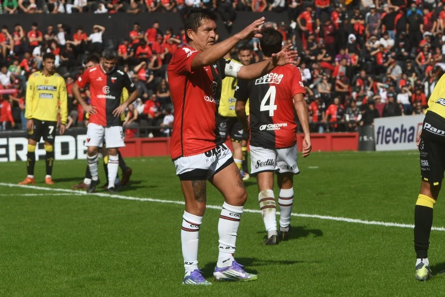 El Pulga es una de las bajas para el entrenador. Foto: Carolina Niklison