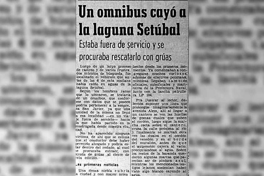 La novedad del 25 de junio de 1974. Un colectivo precipitó al agua.