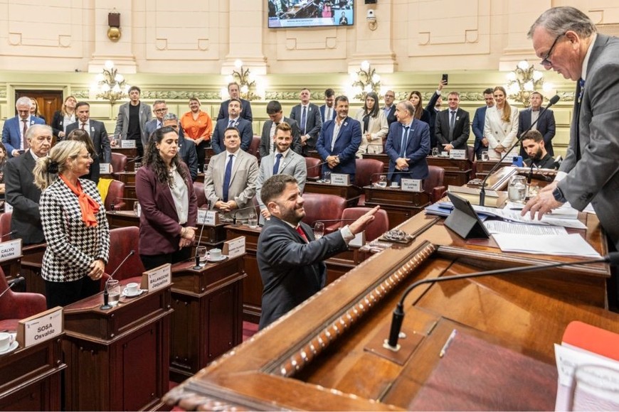 Cándido al momento de jurar como Subsecretario