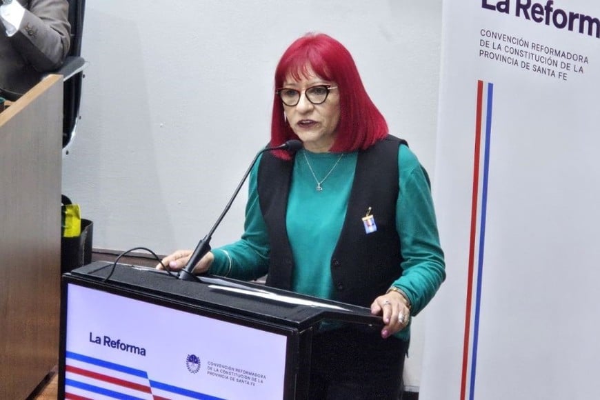 Violeta Quiroz expuso su visión sobre autonomía municipal en la tercera y última audiencia pública