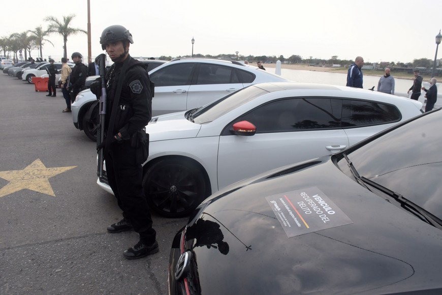 Imagen ilustrativa. Subasta de bienes secuestrados, en este caso, por la provincia de Santa Fe. Crédito: Guillermo Di Salvatora