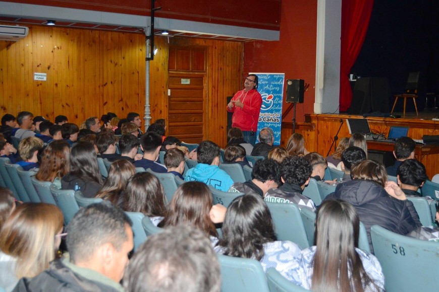 Charlas sobre neurociencia y educación emocional en Santa Fe.