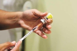 La vacuna contra la fiebre amarilla dejará de ser gratuita e