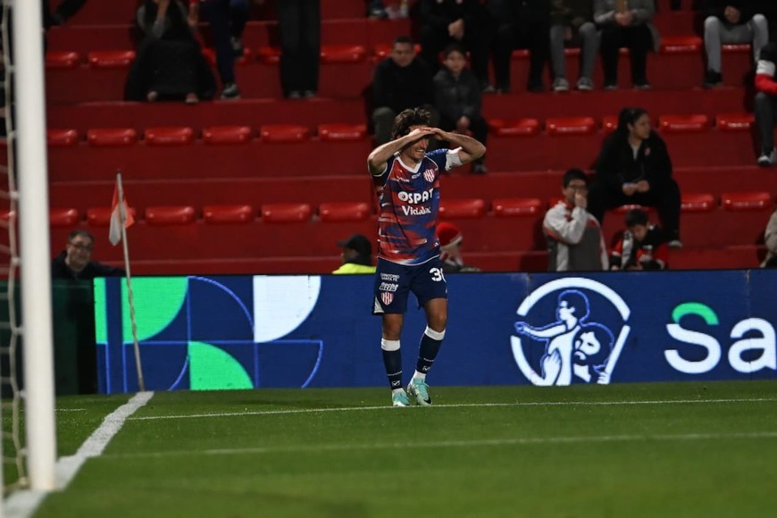 Goles Pittón Estigarribia Unión-Instituto | Torneo Clausura Fecha 5 | Estadio Monumental Perón de Córdoba. Foto: Facundo Luque