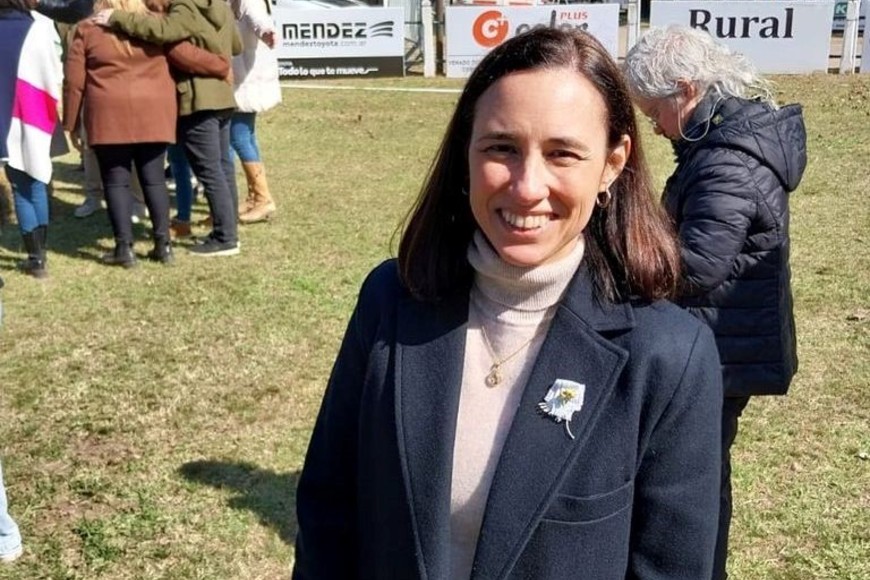 Noelia Castagnani, emocionada por el homenaje a Saturnino Herrero Mitjans. Foto: Sur24