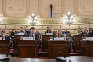 La Comisión de Poder Legislativo y Ejecutivo definió la cláusula transitoria para los mandatos actuales.
